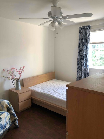 NOW small studio suite wkitchenette priv BATH Cent Main Photo