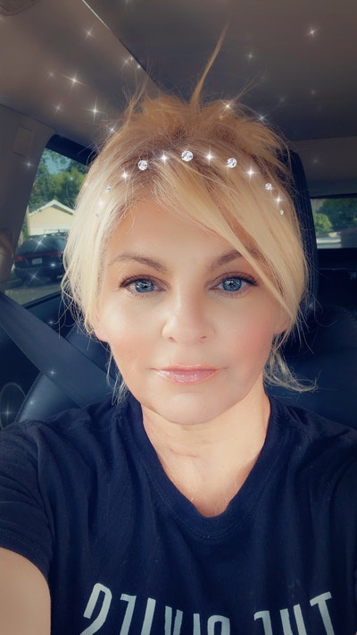 Woman looking for a room in Van Nuys ASAP Main Photo