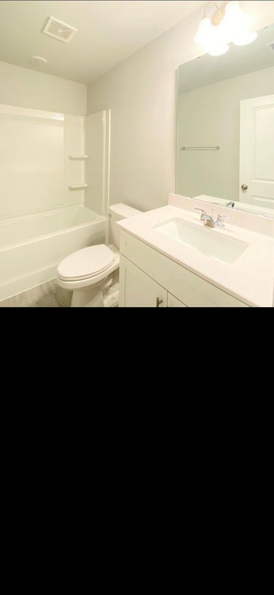 Peaceful Private Suite (Bed/Bath) - Clean, Quiet  Main Photo