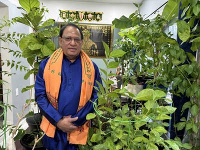 Professional Male seeks a small or large room Main Photo