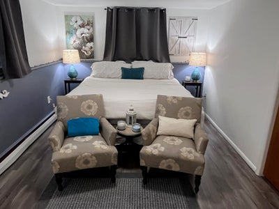 Large, Airy room in Town of Newburgh Main Photo