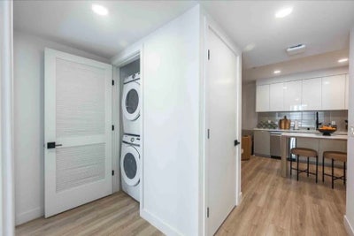 Luxury Sublease in Beverly Grove Main Photo