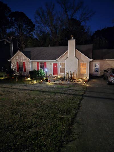 Looking to share home. Main Photo