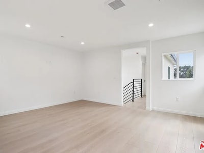 4 Rooms for rent in a 4 bedroom unit Main Photo