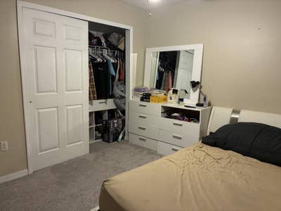 Renting a room! Main Photo