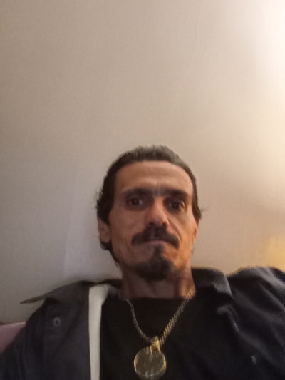 Handyman looking for a room in Los Angeles Main Photo