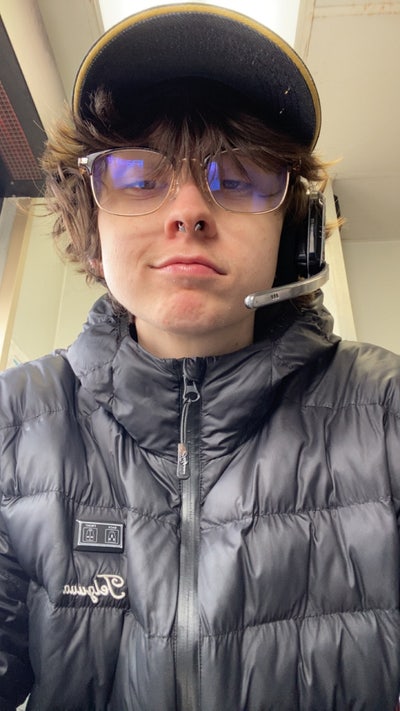 Looking to rent room!  Main Photo