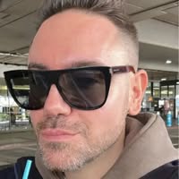 Room wanted in Long Island Main Photo