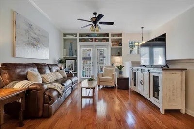 Luxury Townhome w/ En-Suites Main Photo