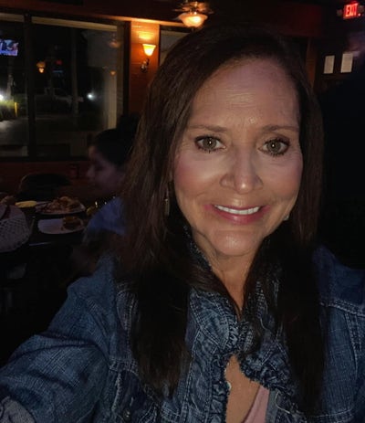 53 year old Female seeks a small or large room Main Photo