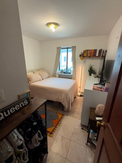 1 Rm Avail – 3 Bed / 1.5 Bath  Main Photo