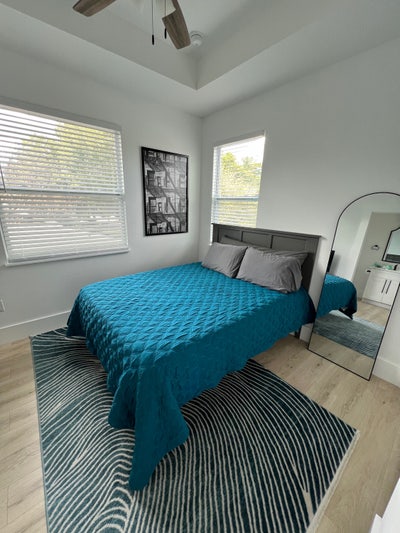 Looking for a Roomie!! Available May 1st Main Photo