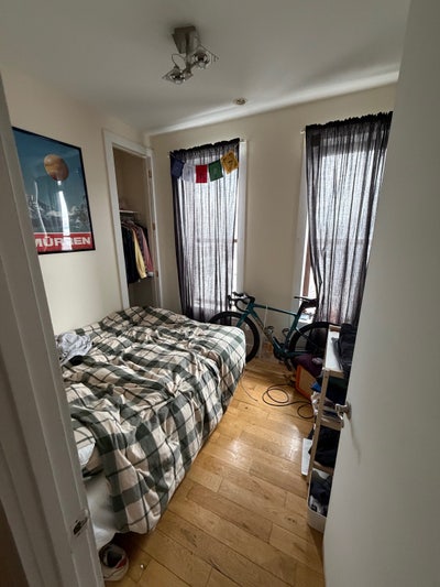 Room Available in East Williamsburg! Main Photo