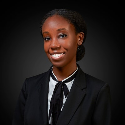 Professional Female seeks a room Main Photo