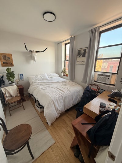 Room in Greenpoint (1 month + option to extend) Main Photo