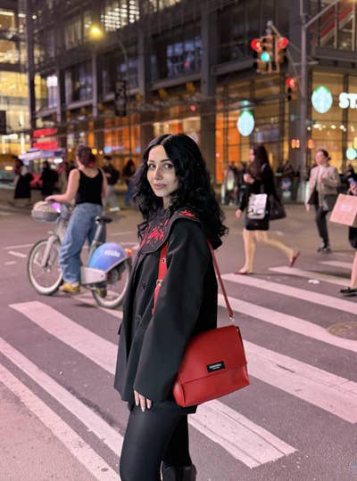 29 year old Female seeks a small or large room Main Photo