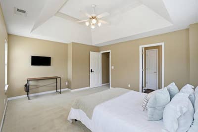  Luxury Living in Dallas!  New Listing — Movein Re Main Photo