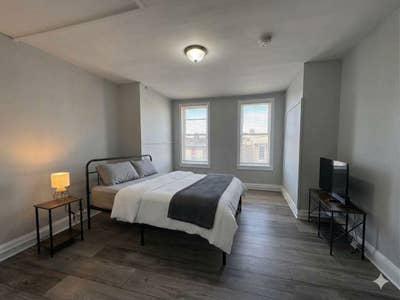 Recently Renovated Home Near Johns Hopkins – Utili Main Photo