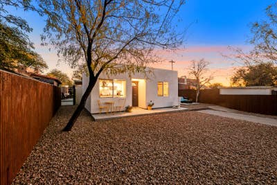 Cozy Casita Central Location Near University of Ar Main Photo