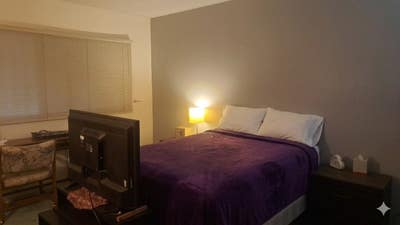 Bedroom + living rm + bath rental of house Main Photo