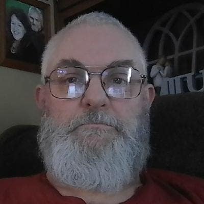 61 year old Male seeks a small or large room Main Photo