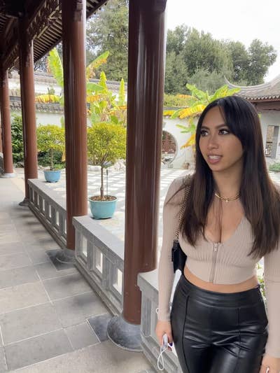 Reliable female looking for Newport Beach room Main Photo