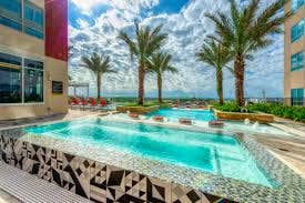 College Living, Steps from Texas State Main Photo