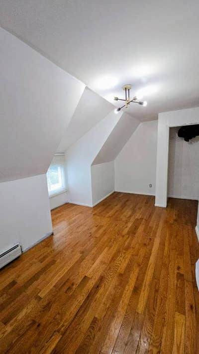 Montclair room Main Photo