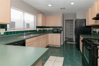 Excellent pad in Austin Main Photo