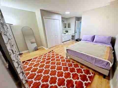 Charming  Furnished Cozy Room #1| $mo Main Photo