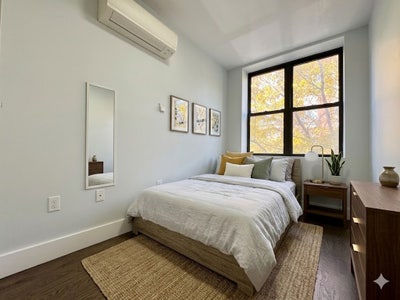 Unfurnished Rooms in Wburg Laundry and Roof  Main Photo