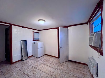 Private Entry Room w/ Private Bath in Miami Main Photo