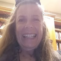 Woman looking for a room in Laguna Beach now Main Photo