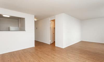 Studio Unit (electricity and internet included) Main Photo