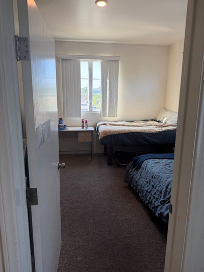 Master Room for Rent Main Photo