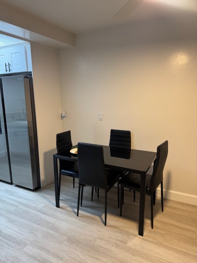 Room Available May 1st Main Photo