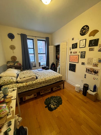 Summer Rental (2 Bedroom- 1 room available)  Main Photo