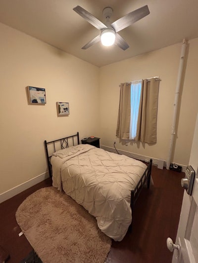 1000$ (Includes Utilities+Wifi+Bi-Weekly Cleaning) Main Photo