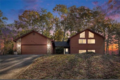 Seeking Roommate for Single Family Home  Main Photo