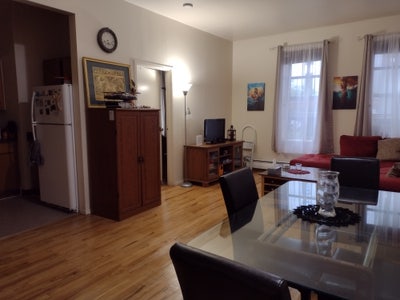 ✨ Furnished Room for Rent Near Central Park ✨ Main Photo