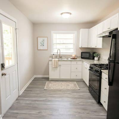 Live in Laurens Valley Main Photo