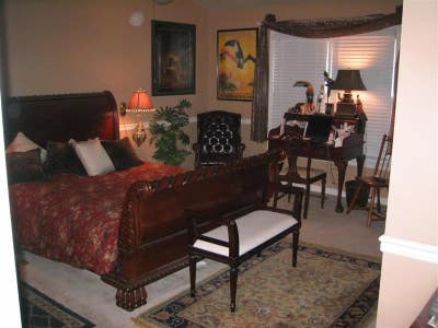 Huge Master BR with private bath and large closet Main Photo