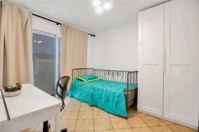 Private Br with Private Bath Main Photo