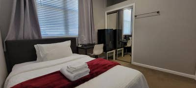 Cozy 1 Bed Share Bathroom in Edmonds_Available _$ Main Photo