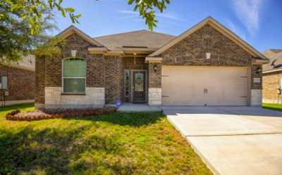 Furnished Room with All Bills Included! Cheap And Main Photo