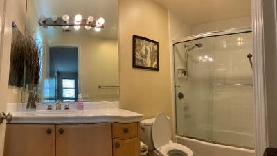 Fully furnished room with a private bathroom in a Main Photo