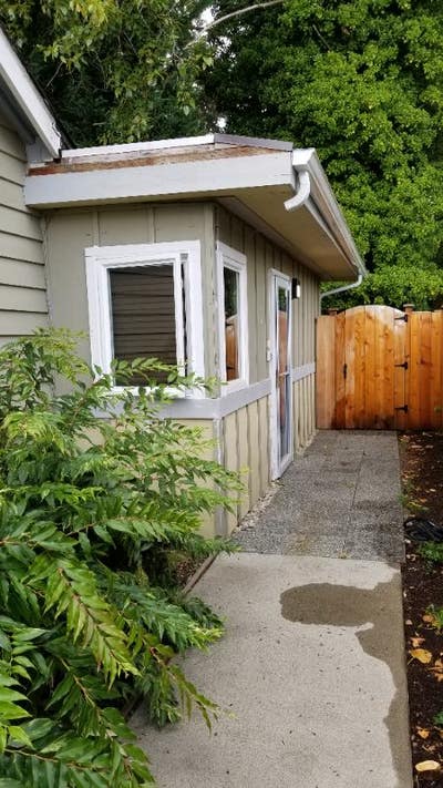 Charming MIL Apartment in Kirkland Main Photo