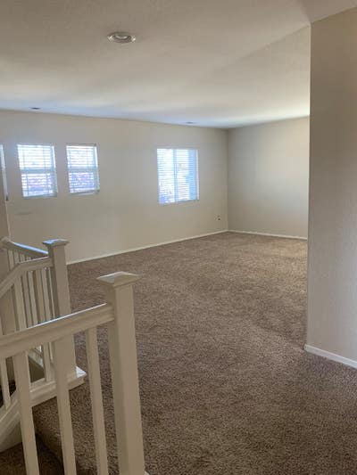 WinchesterFrench Valley_ bedbathfamily room Main Photo