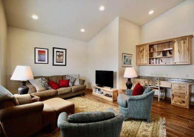 Upper Ranch with 100 Acre Mountain Views Main Photo