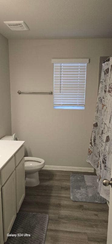 Upstairs Private Room_Utilities Included_$_Availa Main Photo